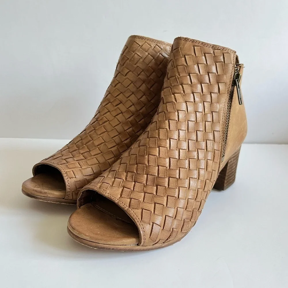 Naughty Monkey Brown Leather Woven Ankle Booties Size 6.5